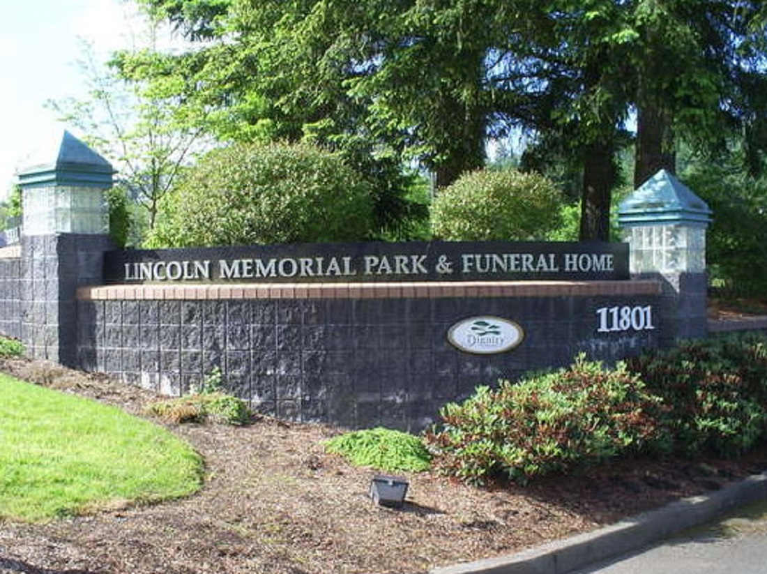 Lincoln Memorial Park AKA Mount Scott Park Cemetery